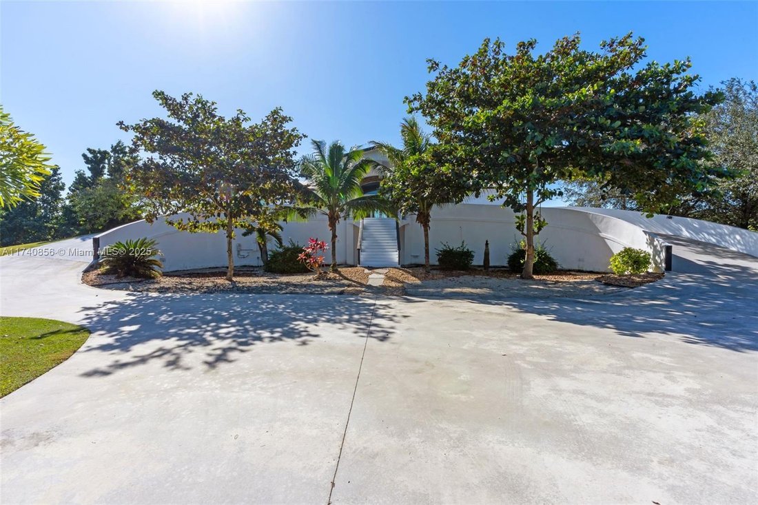 House in Miami, Florida, United States 5 - 16499271