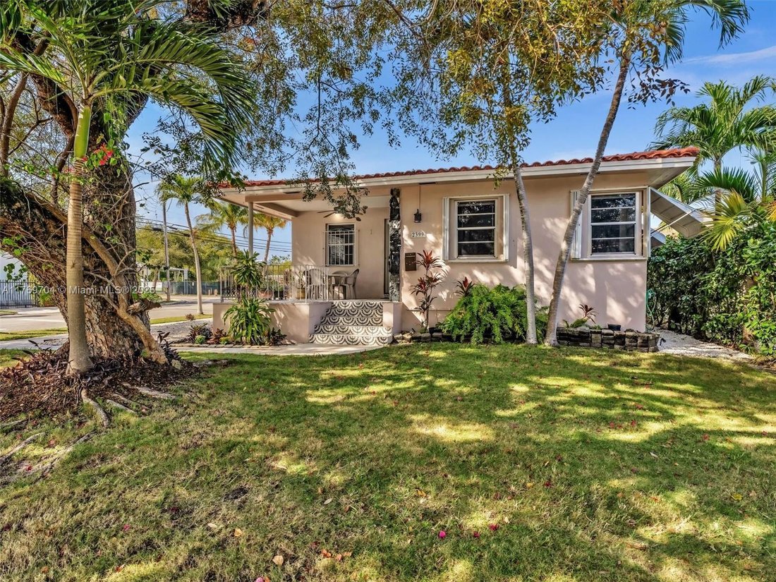 House in Miami, Florida, United States 5 - 16500000