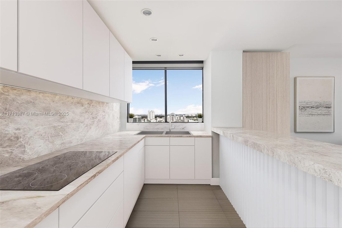 Condo in Miami Beach, Florida, United States 5 - 16500080