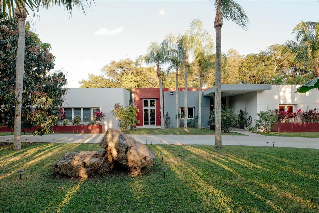 Farm Ranch in Miami, Florida, United States 4 - 16500200