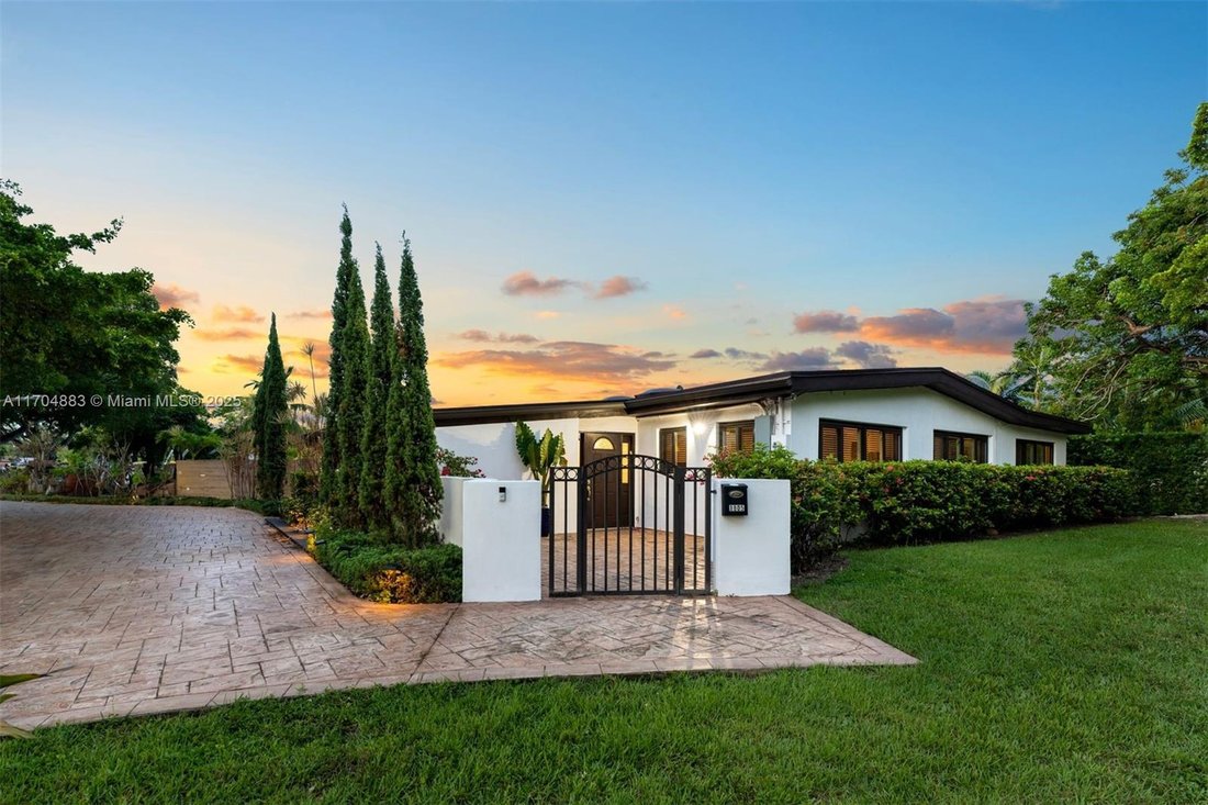 House in North Miami Beach, Florida, United States 1 - 16499638