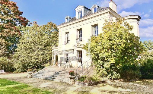 House in Napoleon, Maisons-Laffitte, France 1
