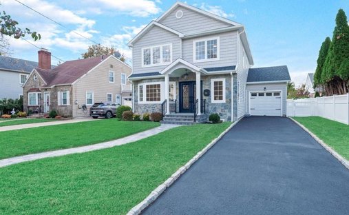 House in New Hyde Park, New York, United States 1