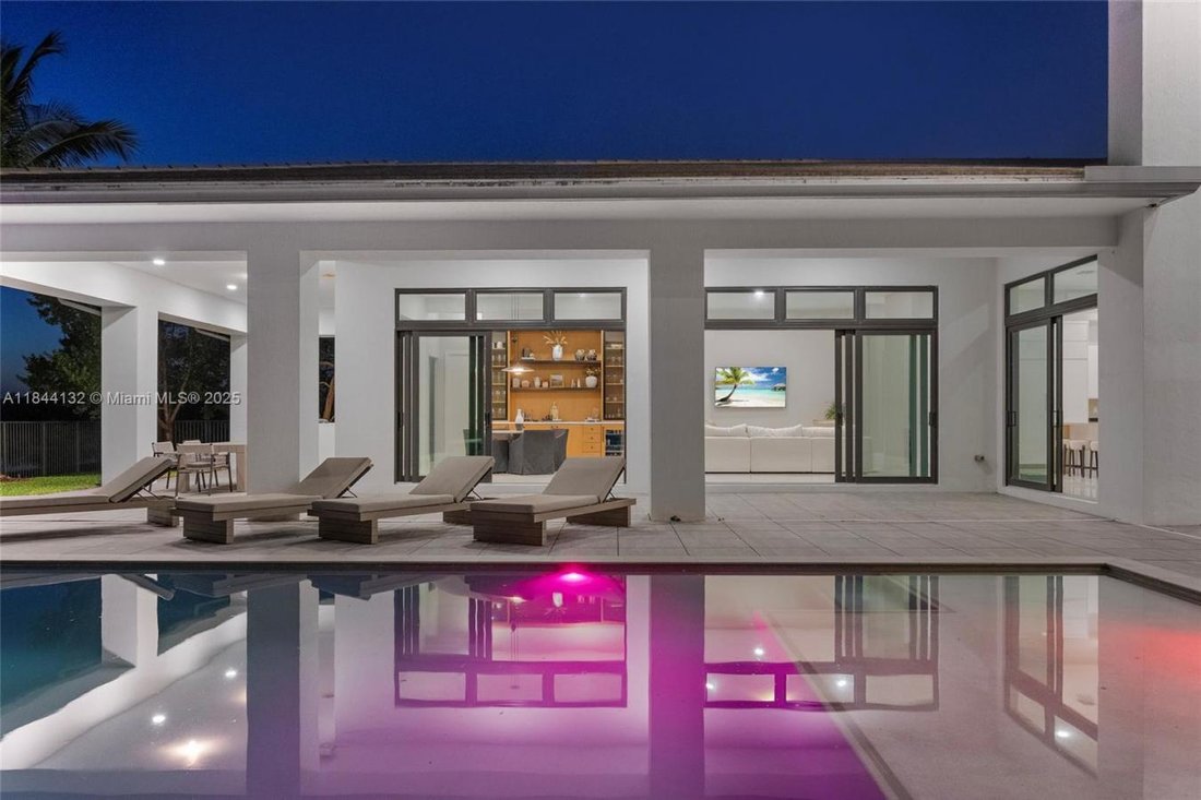 House in Weston, Florida, United States 5 - 16504189
