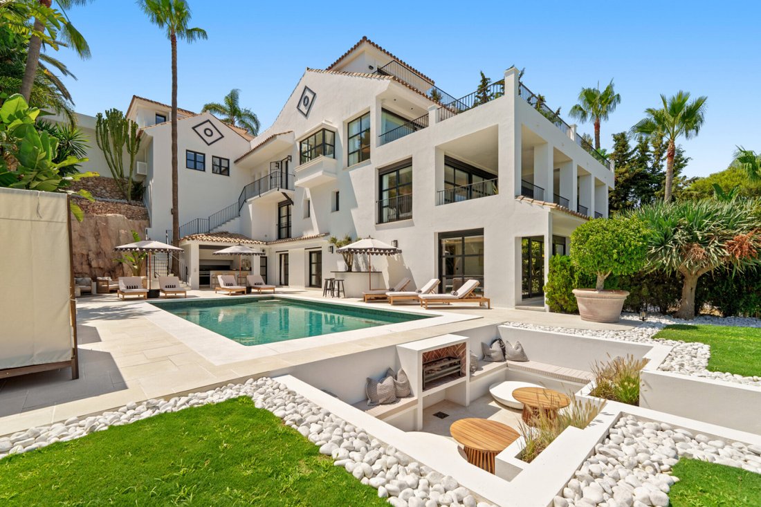 Villa in Marbella, Andalusia, Spain 1 - 16503734