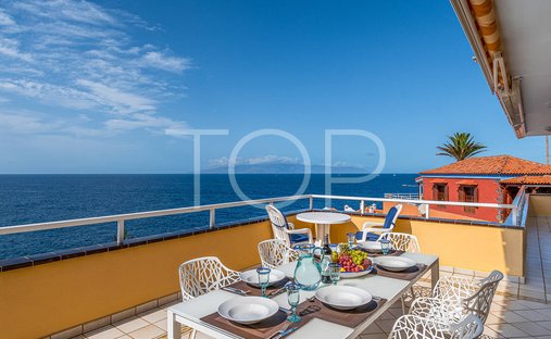 Penthouse in Acantilados de Los Gigantes, Canary Islands, Spain 1