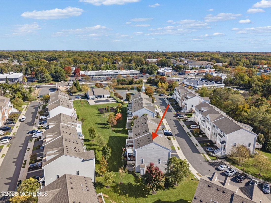 Condo in Tinton Falls, New Jersey, United States 4 - 16504188