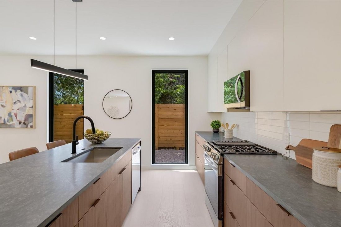 House in Austin, Texas, United States 4 - 16504187
