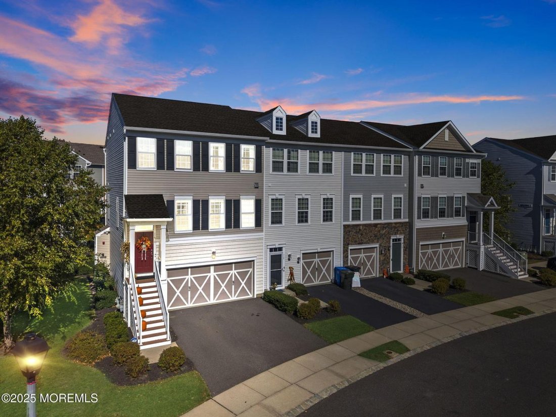 Condo in Tinton Falls, New Jersey, United States 1 - 16504188