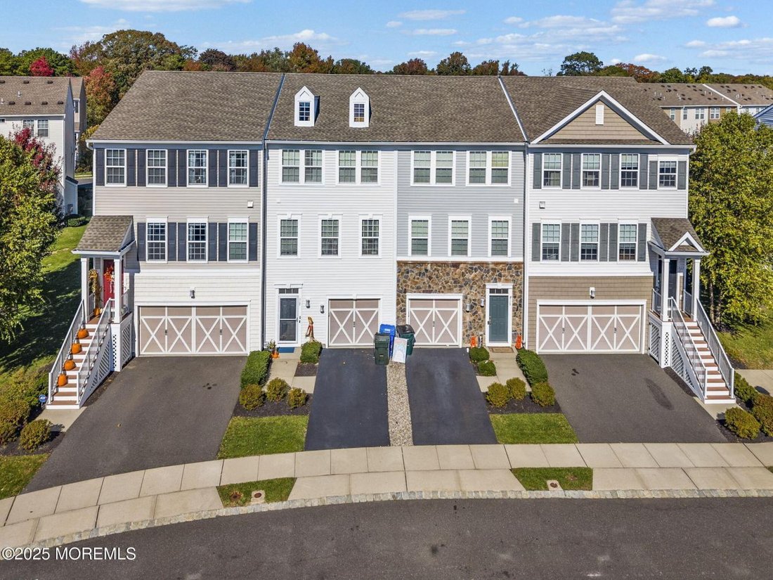 Condo in Tinton Falls, New Jersey, United States 3 - 16504188