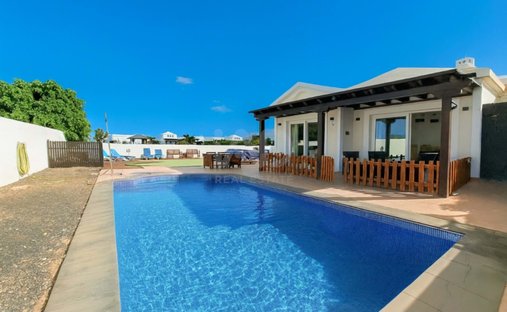 Villa a Playa Blanca, Yaiza, Spagna 1