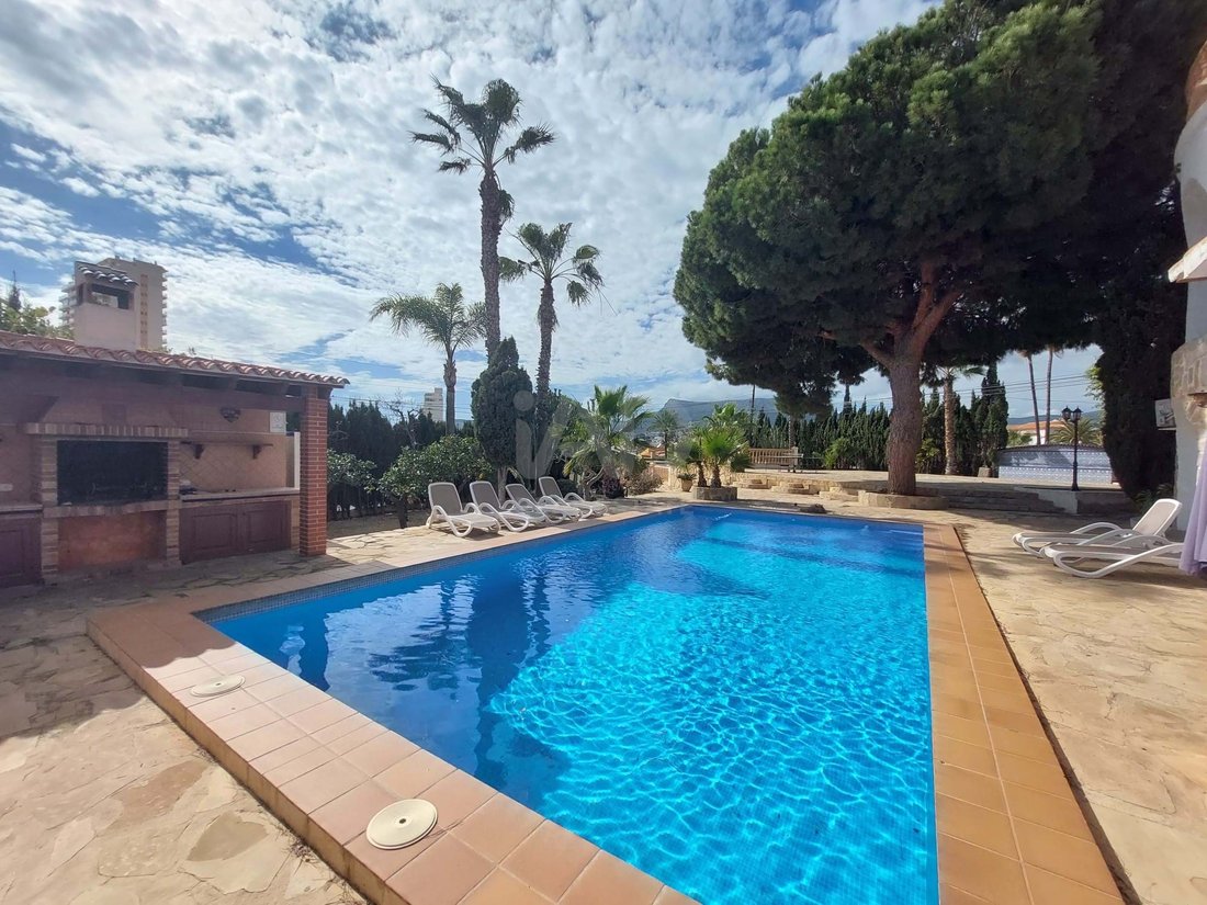 Villa in Calp / Calpe, Valencian Community, Spain 2 - 15384380