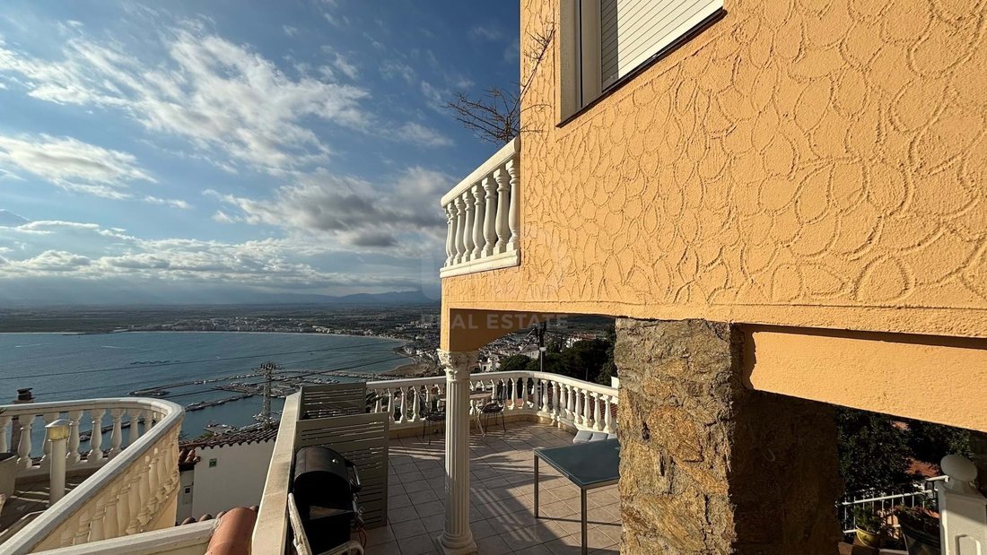 Villa in Roses, Catalonia, Spain 5 - 15222979