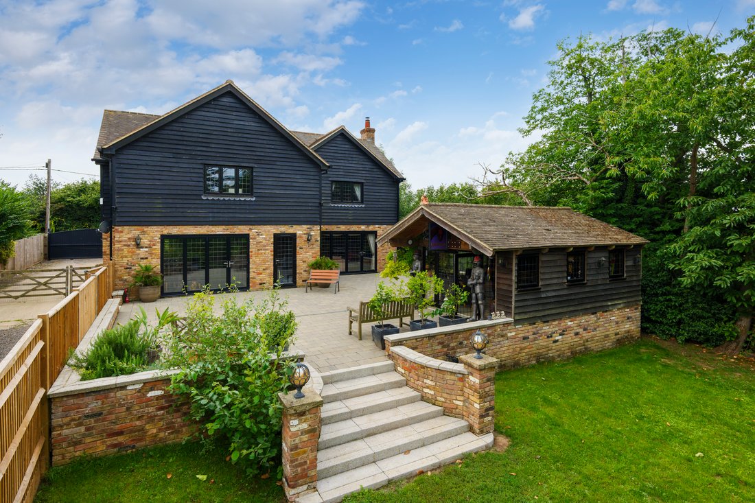 House in Blue Bell Hill, England 4 - 16505280