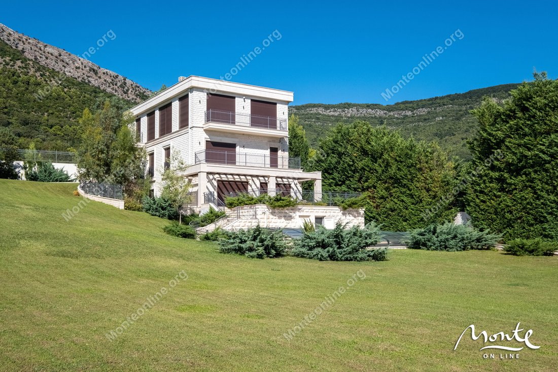 Villa in Tivat, Tivat Municipality, Montenegro 5 - 16505282