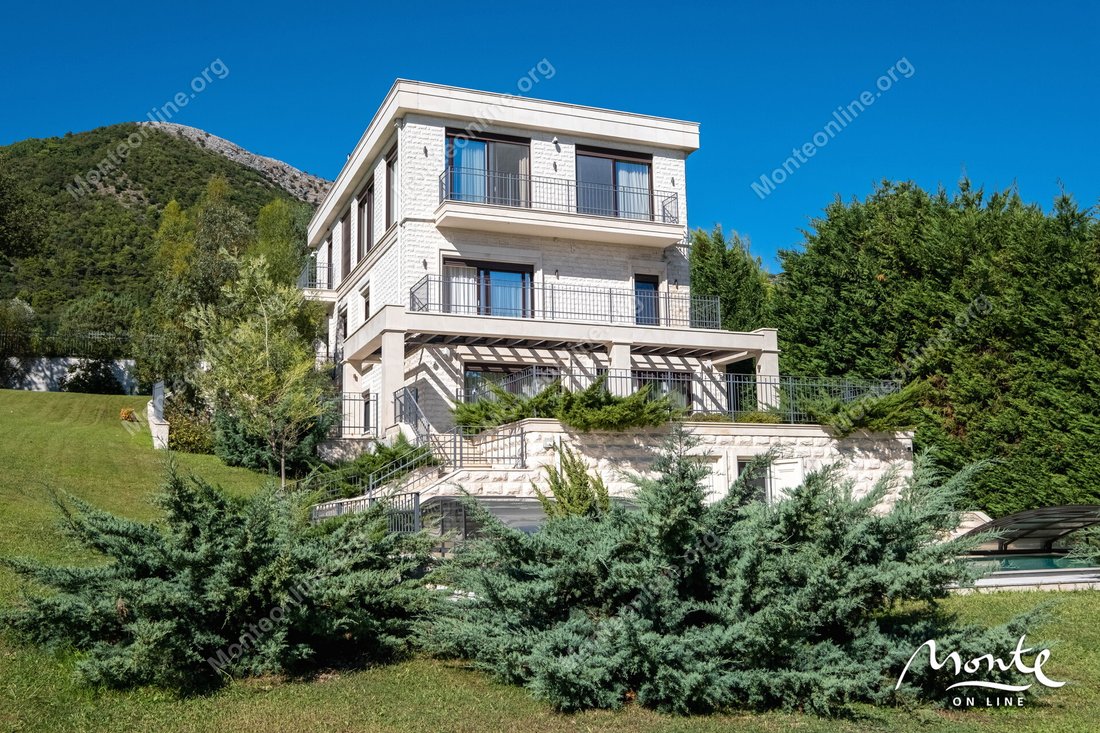 Villa in Tivat, Tivat Municipality, Montenegro 4 - 16505282