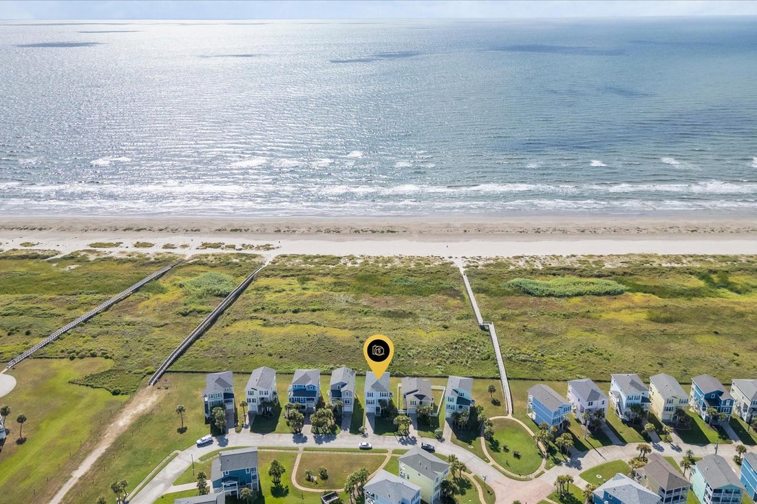 House in Galveston, Texas, United States 2 - 16510315