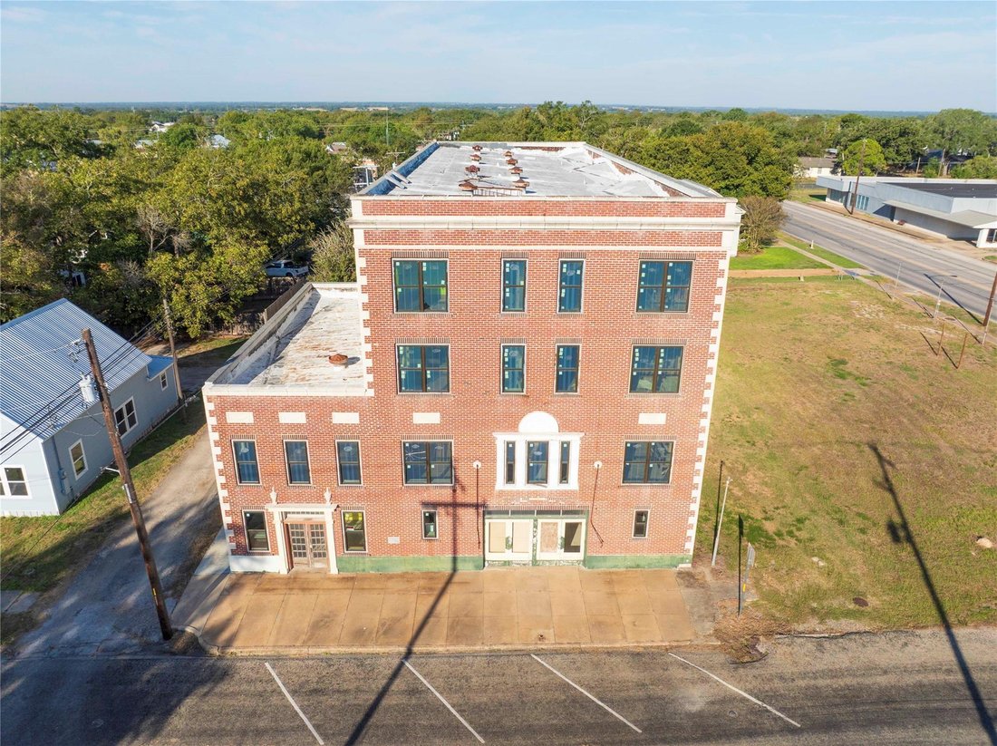 House in Schulenburg, Texas, United States 1 - 16509978