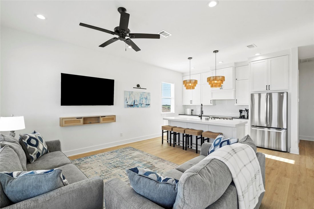 House in Galveston, Texas, United States 4 - 16510469