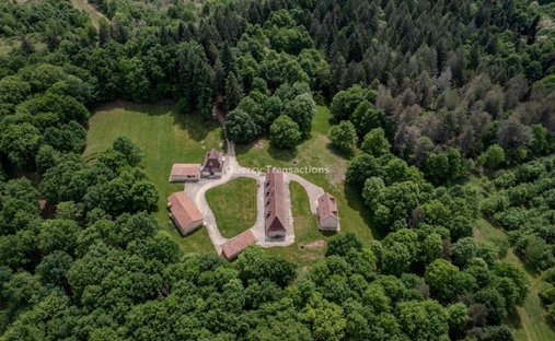House in Saint-Pierre-de-Chignac, Nouvelle-Aquitaine, France 1
