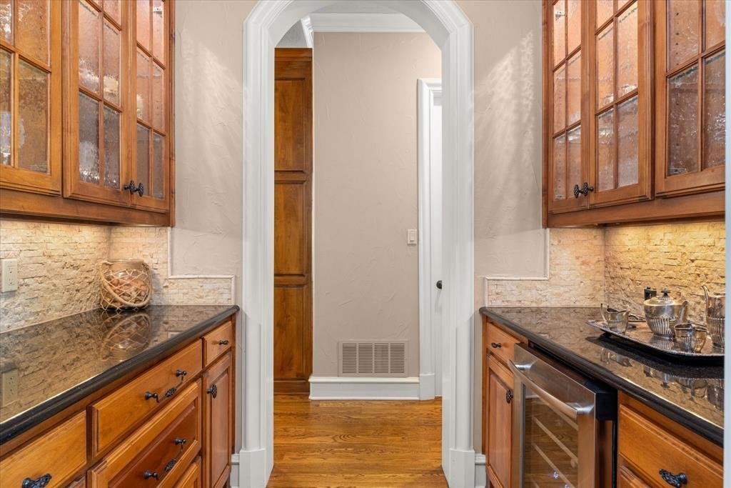 House in Granbury, Texas, United States 5 - 16512572