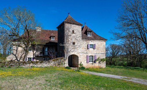 Castle for Sale in Martel, Occitanie, France