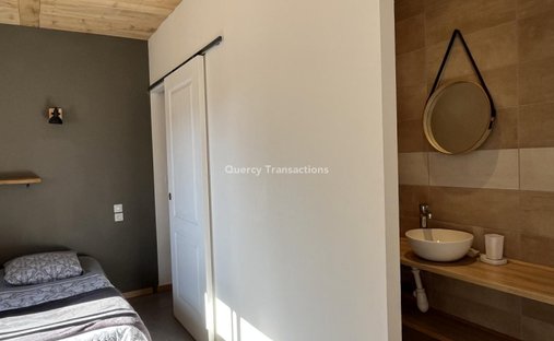 Castle for Sale in Montignac, Nouvelle-Aquitaine, France