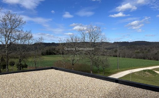 Castle for Sale in Montignac, Nouvelle-Aquitaine, France