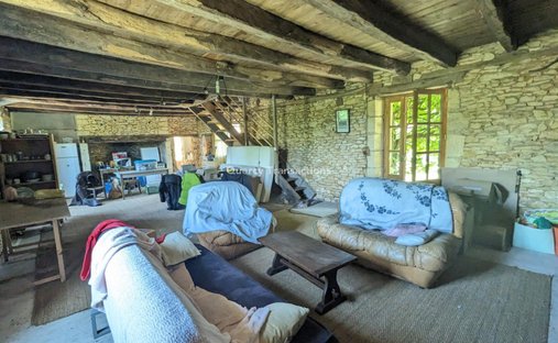 Castle for Sale in Montignac, Nouvelle-Aquitaine, France