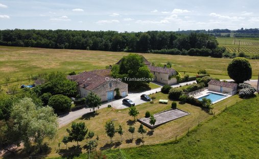 Estate in Vieux Bergerac, Bergerac, France 1