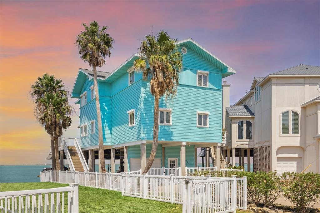 House in Galveston, Texas, United States 2 - 16507313