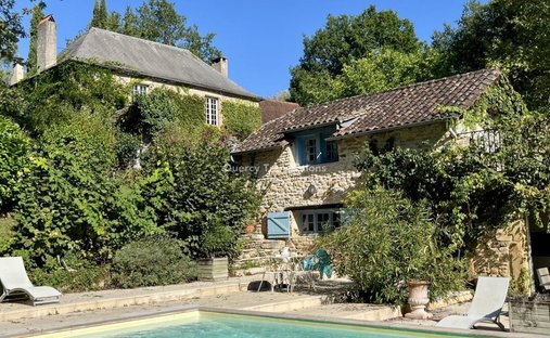 Castle for Sale in Montignac, Nouvelle-Aquitaine, France
