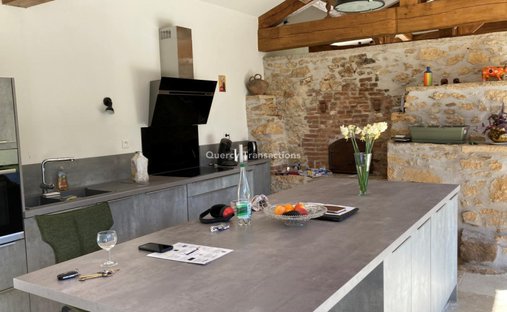 Castle for Sale in Prayssac, Occitanie, France