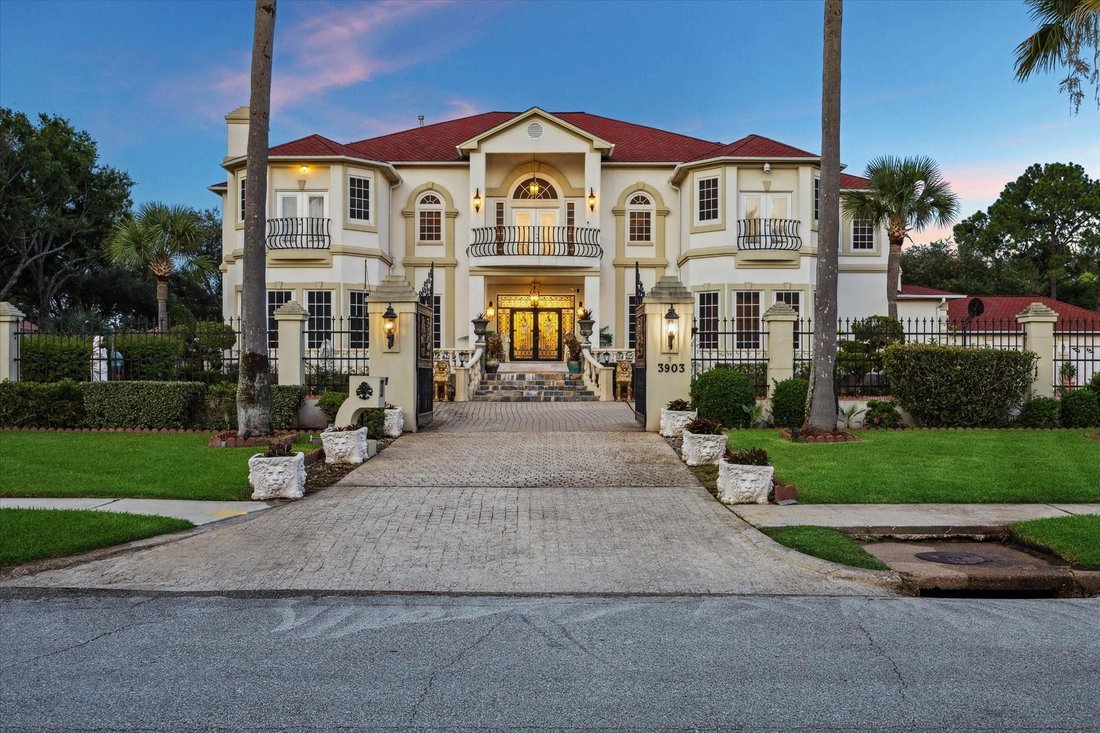 House in Pasadena, Texas, United States 2 - 16506942