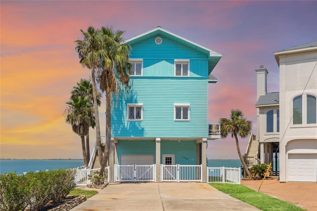 House in Galveston, Texas, United States 3 - 16507313