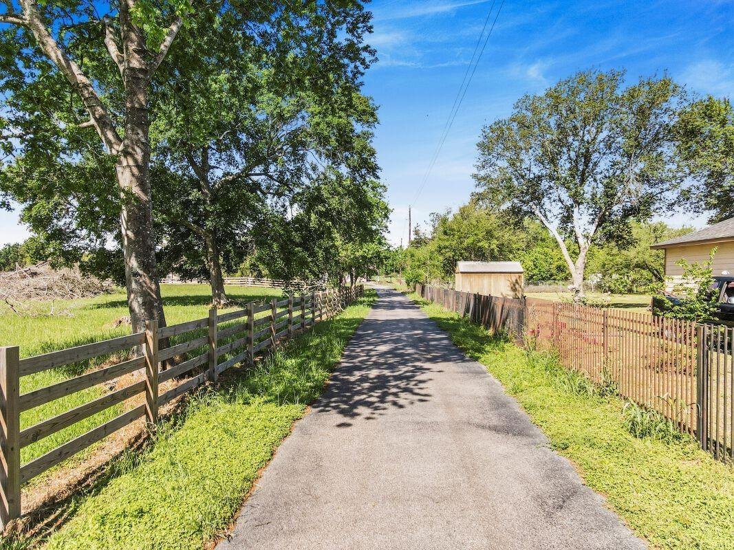 House in Tomball, Texas, United States 3 - 16509368