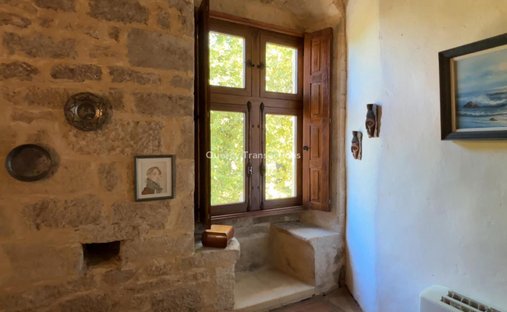 Castle for Sale in Montignac, Nouvelle-Aquitaine, France