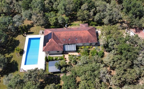 House in Salignac-Eyvigues, Nouvelle-Aquitaine, France 1