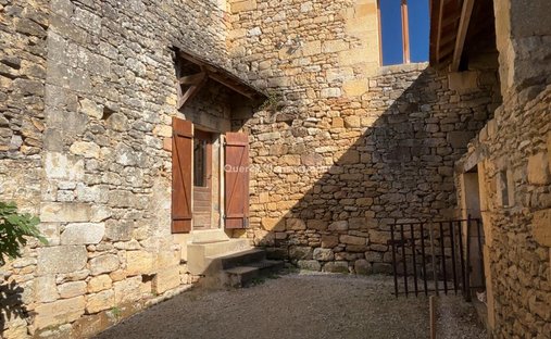 Castle for Sale in Montignac, Nouvelle-Aquitaine, France