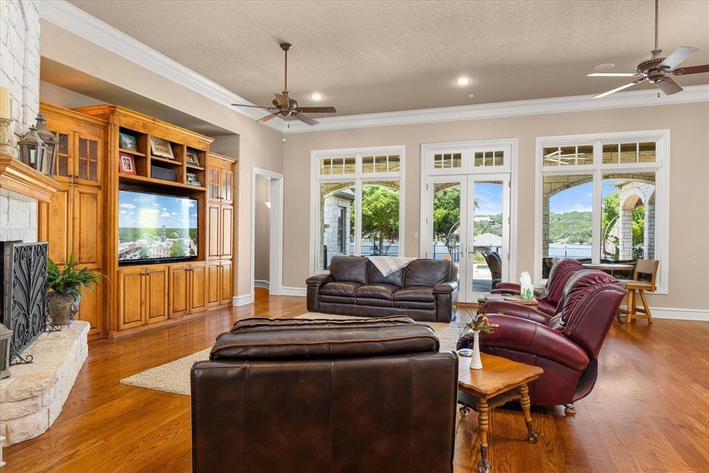 House in Granbury, Texas, United States 2 - 16512572