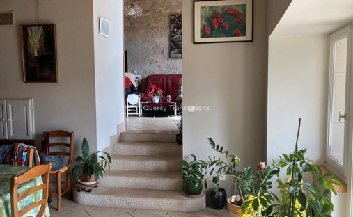 An Urban Chateau Dating Back To 1930 With An Outhouse, A Swimming Pool And Tree Dotted Grounds