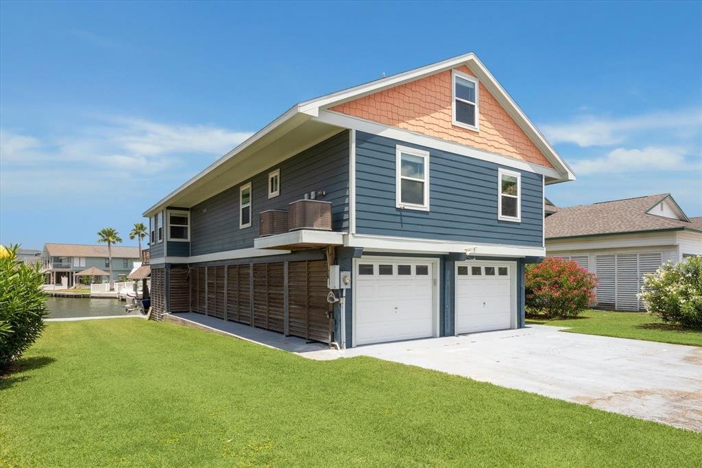 House in Galveston, Texas, United States 2 - 16507669
