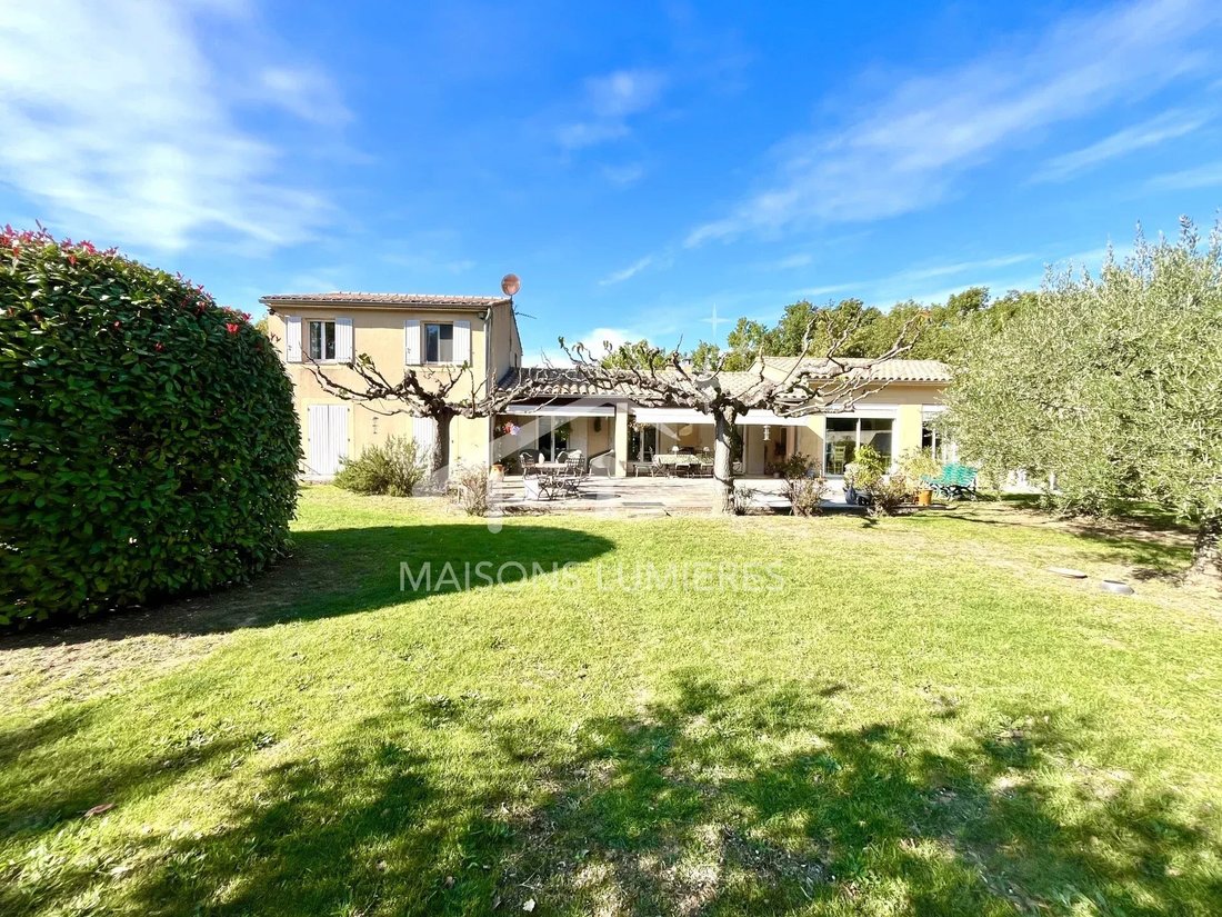House in Lacoste, Provence-Alpes-Côte d'Azur, France 3 - 16510716