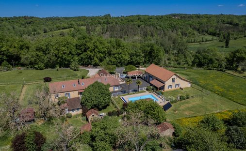 Estate in Gourdon, Occitania, France 1