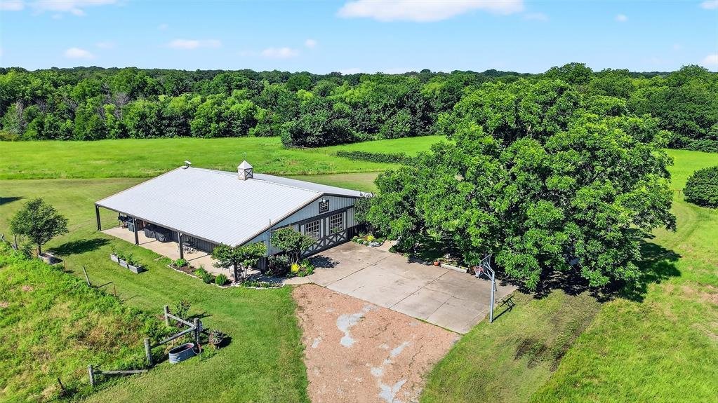 House in Pilot Point, Texas, United States 1 - 16511936