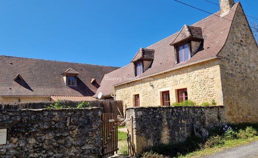 Castle for Sale in Le Bugue, Nouvelle-Aquitaine, France