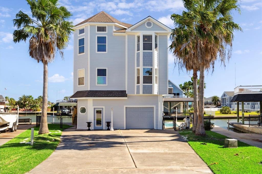 House in Galveston, Texas, United States 1 - 16507090
