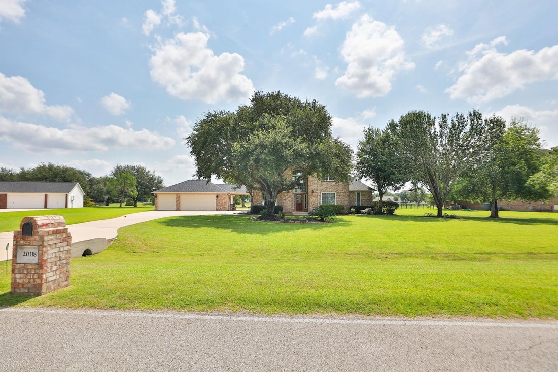 House in Tomball, Texas, United States 3 - 16510271