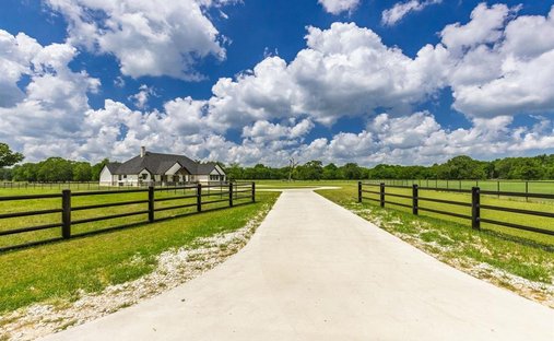 House in Dike, Texas, United States 1