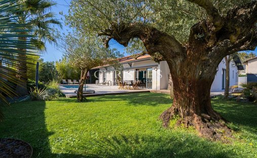 House in Aiguillon-Port, La Teste-de-Buch, France 1